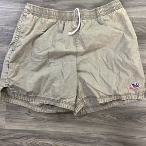 Nike Shorts Size L